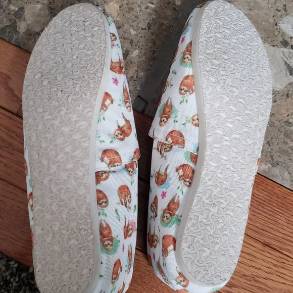 Sloth Print Slip on Canvas Shoes - Picture 3 of 3